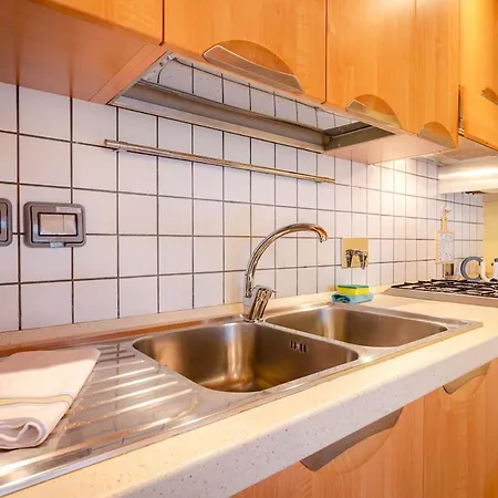 Azzo Gardino Apartment