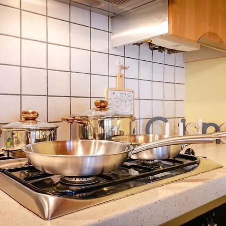 Azzo Gardino Apartment