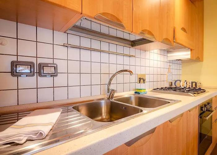 Azzo Gardino Apartment